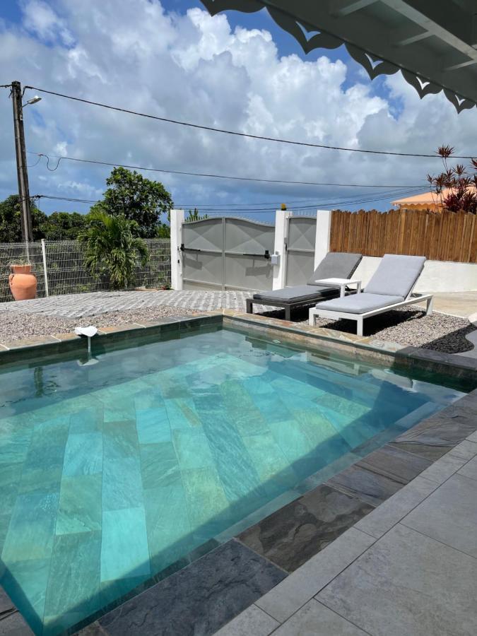 Les Appart Villa Sunbay Caraibes Avec Piscine Privative Vue Mer Et Montagne Le François エクステリア 写真
