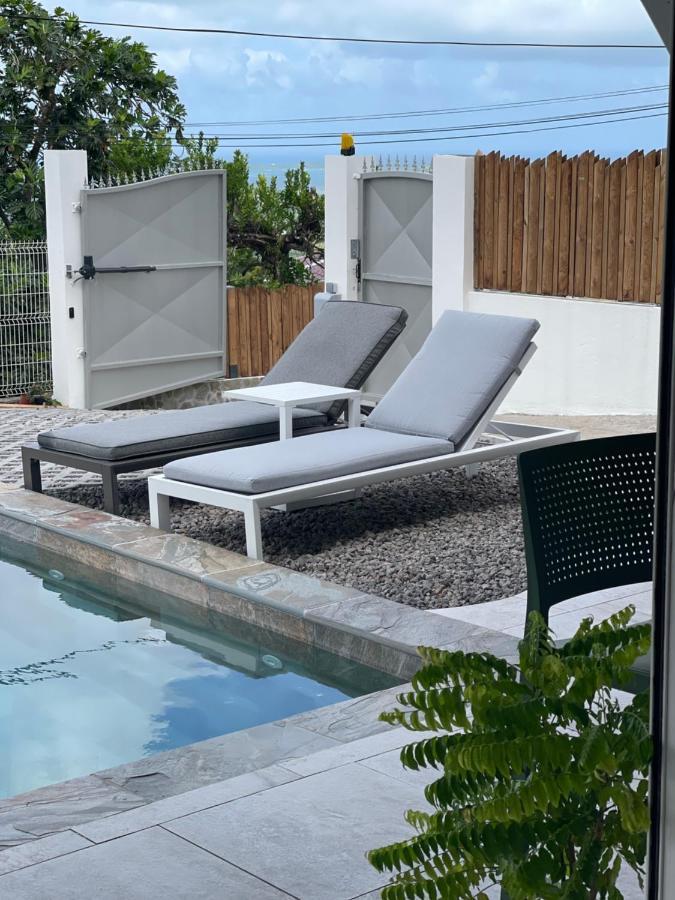 Les Appart Villa Sunbay Caraibes Avec Piscine Privative Vue Mer Et Montagne Le François エクステリア 写真
