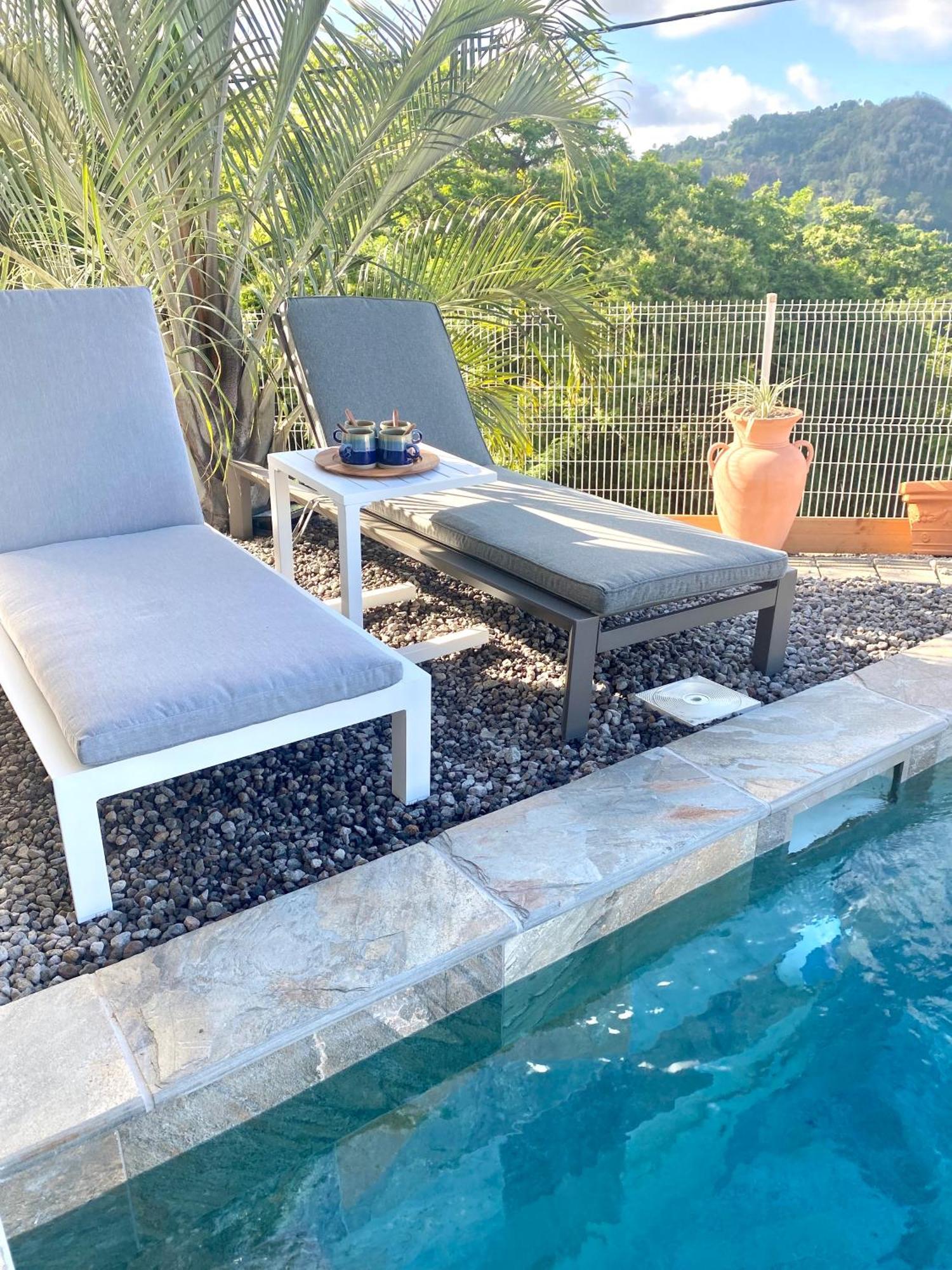 Les Appart Villa Sunbay Caraibes Avec Piscine Privative Vue Mer Et Montagne Le François エクステリア 写真